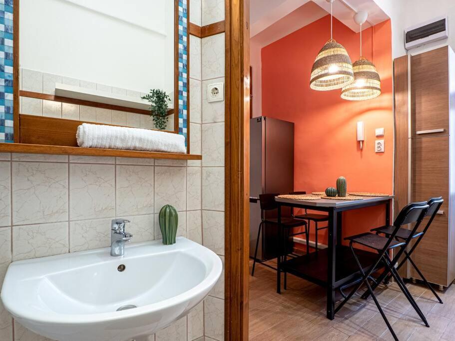 Mexicopo Apartment With Garage Budapest Eksteriør billede